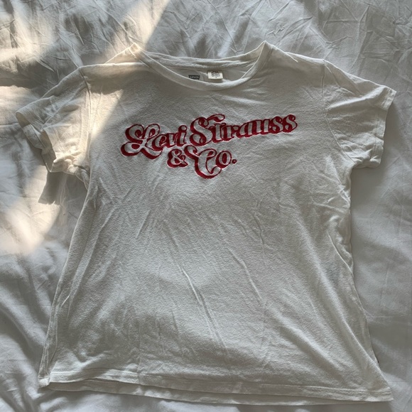 Levi’s White T-Shirt - Picture 4 of 9